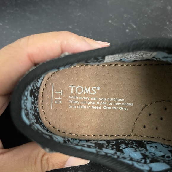 Toms toddler slip on no lace sneaker shoe sz 10 NWOB Black Grey - Picture 5 of 6